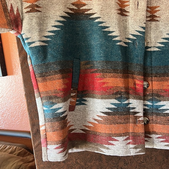 Aztec Cropped Jacket - Picture 2 of 3